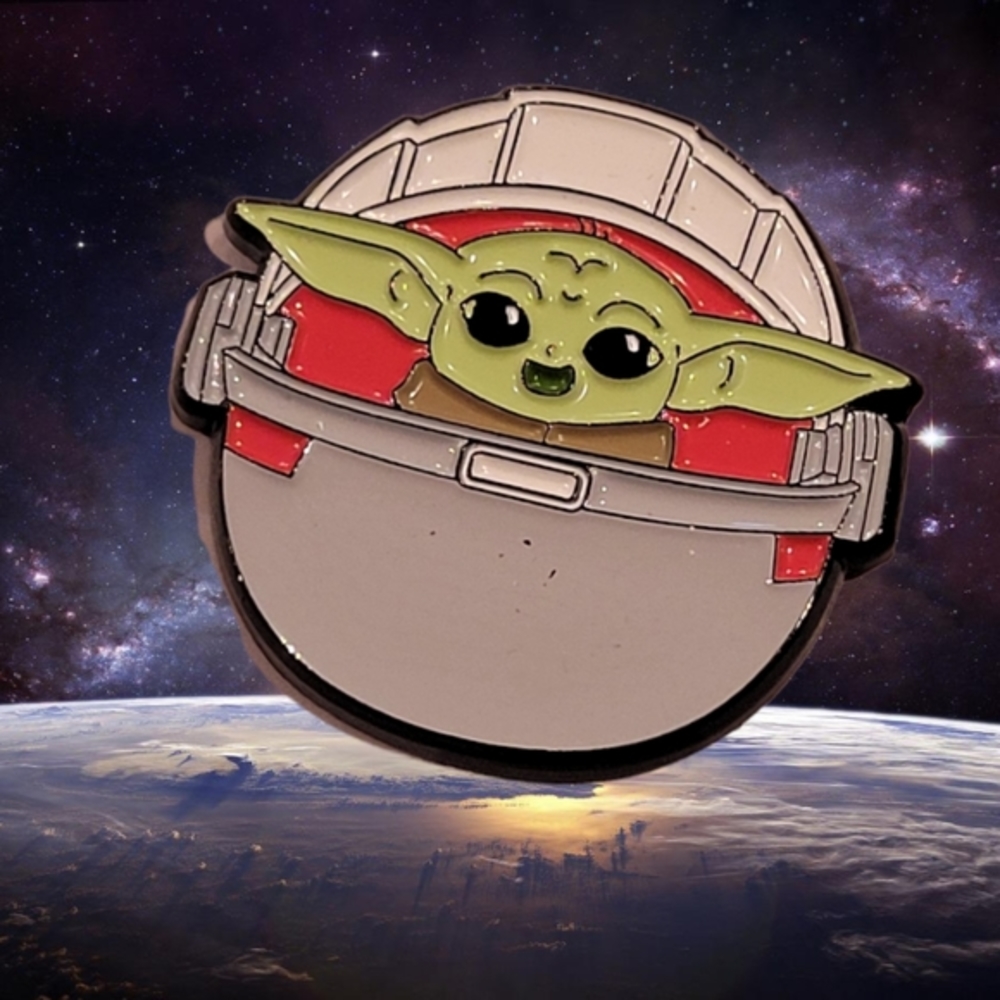 Star Wars Mandalorian baby yoda/ grogu/the child Disney enamel pin